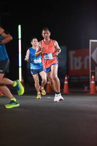 BIB: 4042, 40685
                            <button type="button" onclick="openModal(21299361)" class="btn btn-primary btn-sm float-right btn-popup" data-toggle="modal" data-target=".modal-high-quality">
                        <i class="fas fa-shopping-cart"></i> Add to Cart
                    </button>
                                            <button type="button" onclick="isThisMe(21299361, true)" class="btn btn-success btn-sm float-right btn-popup btn-isme hidden" data-toggle="tooltip" data-placement="bottom" title="นี่คือรูปของคุณใช่ไหม คลิกที่นี่เพื่อเอาเข้าอัลบั้ม">
                        <i class="fas fa-plus"></i> Add to album
                    </button>
                    <button type="button" onclick="isThisMe(21299361, false)" class="btn btn-warning btn-sm float-right btn-popup btn-isnotme hidden">
                        <i class="fas fa-ban"></i> Remove from album
                    </button>